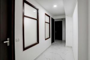 super collection o 24 7 hotel