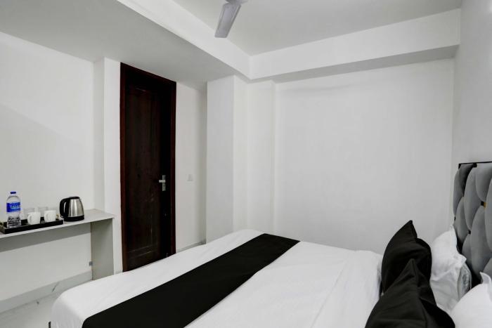 super collection o 24 7 hotel