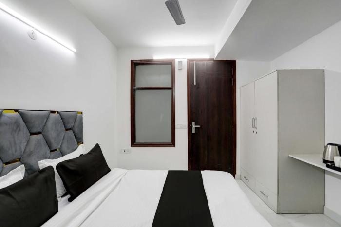 super collection o 24 7 hotel