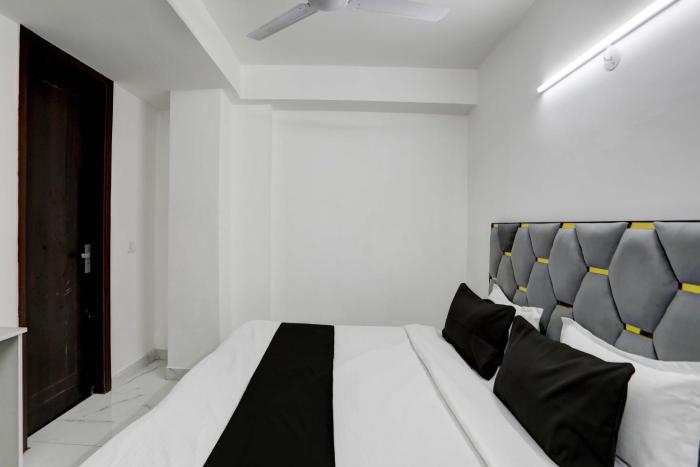 super collection o 24 7 hotel