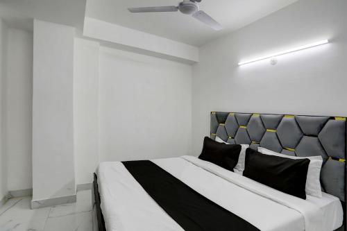 Super Collection O 24/7 Hotel,,3 star