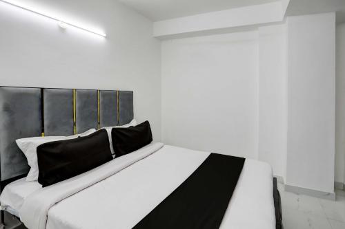 super collection o 24 7 hotel