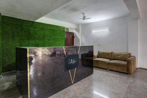super collection o 24 7 hotel