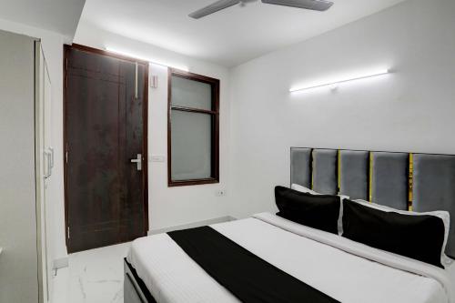 Super Collection O 24/7 Hotel,,3 star