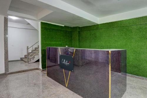 super collection o 24 7 hotel