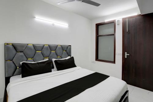 super collection o 24 7 hotel