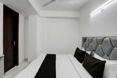super collection o 24 7 hotel