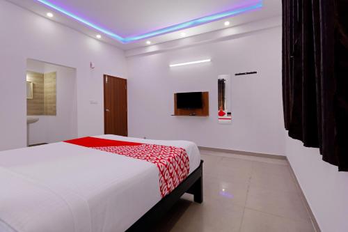 hotel o maruthi paradise netaji udyanavana park