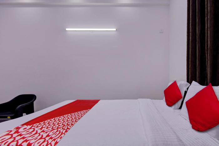 hotel o maruthi paradise netaji udyanavana park