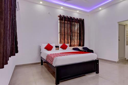 hotel o maruthi paradise netaji udyanavana park
