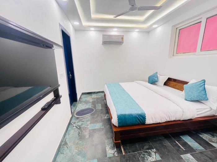 hotel green galaxy green park south delhi