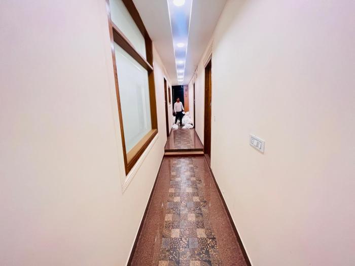 hotel green galaxy green park south delhi
