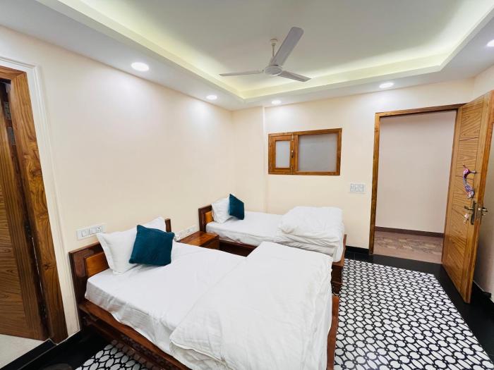 hotel green galaxy green park south delhi