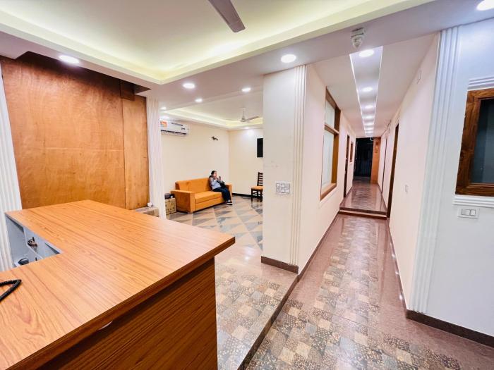 hotel green galaxy green park south delhi