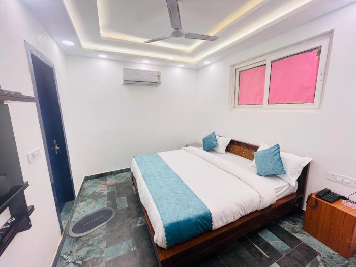 hotel green galaxy green park south delhi