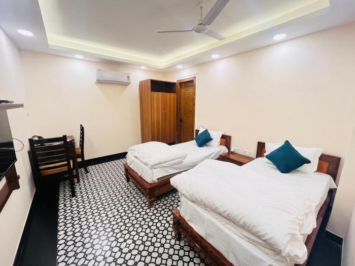 hotel green galaxy green park south delhi