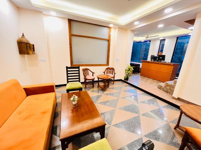 hotel green galaxy green park south delhi