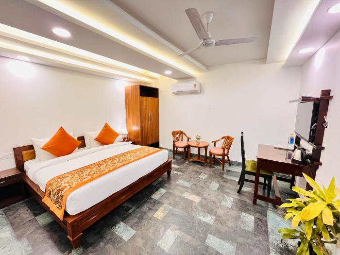 hotel green galaxy green park south delhi