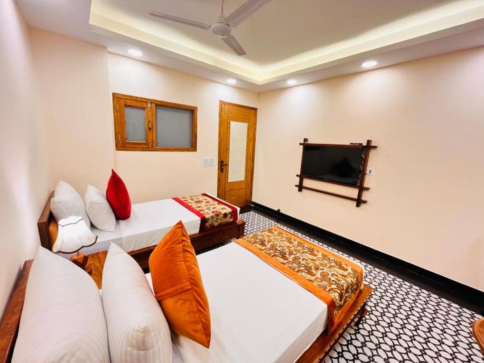 hotel green galaxy green park south delhi