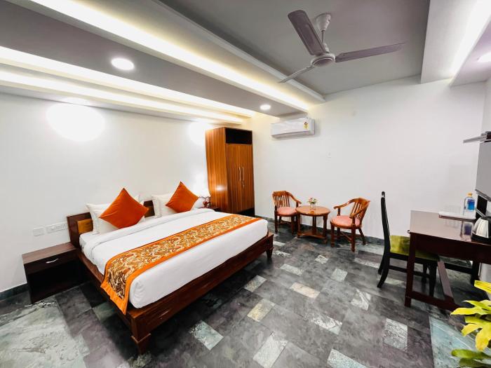 hotel green galaxy green park south delhi