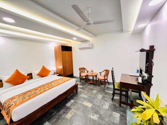 hotel green galaxy green park south delhi