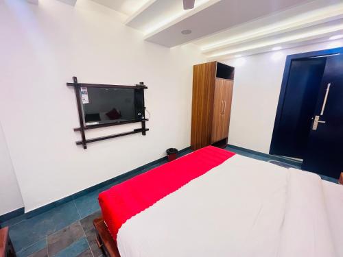 hotel green galaxy green park south delhi