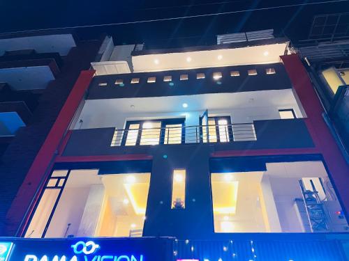 hotel green galaxy green park south delhi