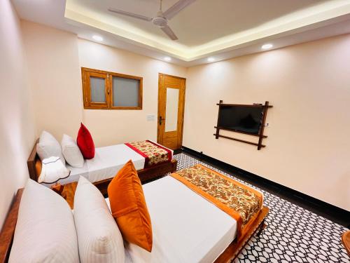 hotel green galaxy green park south delhi