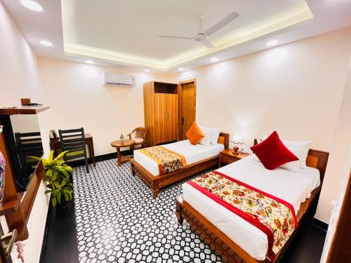 hotel green galaxy green park south delhi