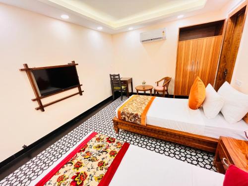 hotel green galaxy green park south delhi