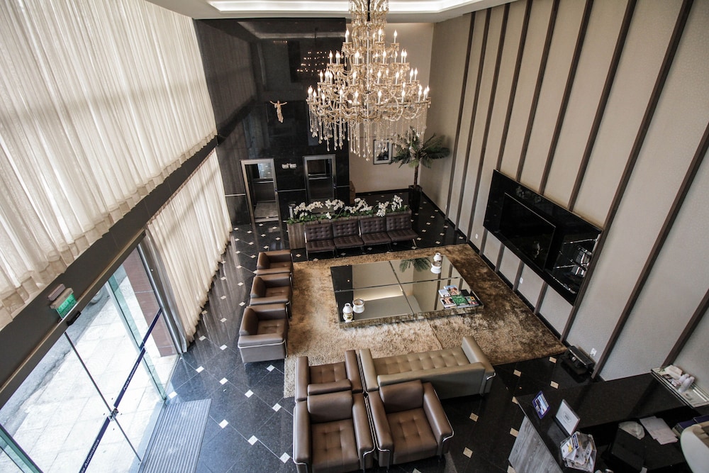 oscar hotel executive