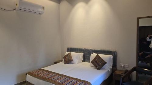 aam bagh banaras