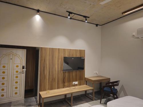 Aam Bagh Banaras,,4 star