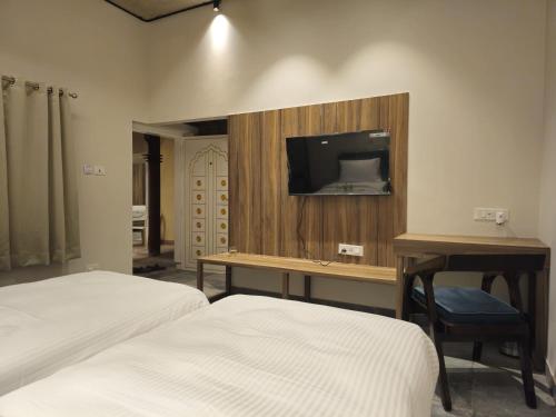 Aam Bagh Banaras,,4 star
