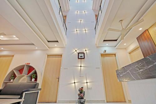 madstays hotels medicity near medanta hospital