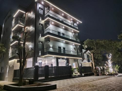 kds emerald suites