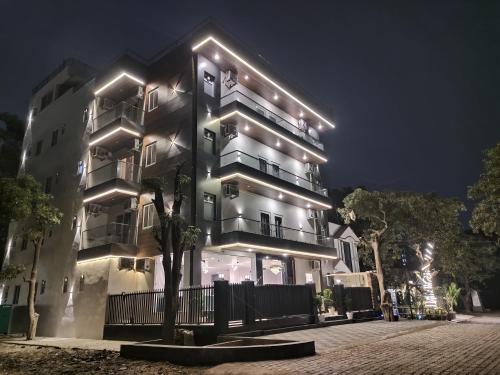 kds emerald suites