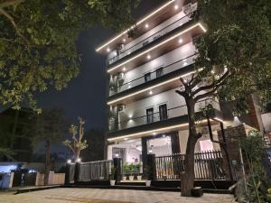 kds emerald suites