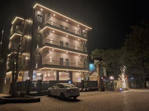 kds emerald suites
