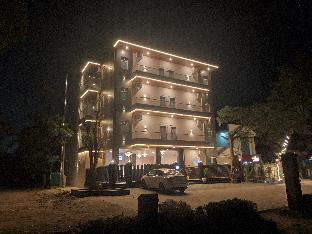 kds emerald suites