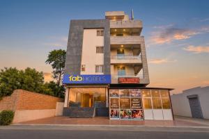 hotel shivalika