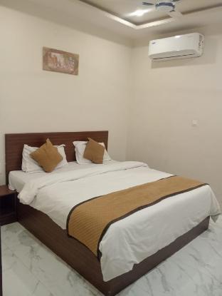 hotel shivalika