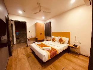 collection o near kohat enclave metro station