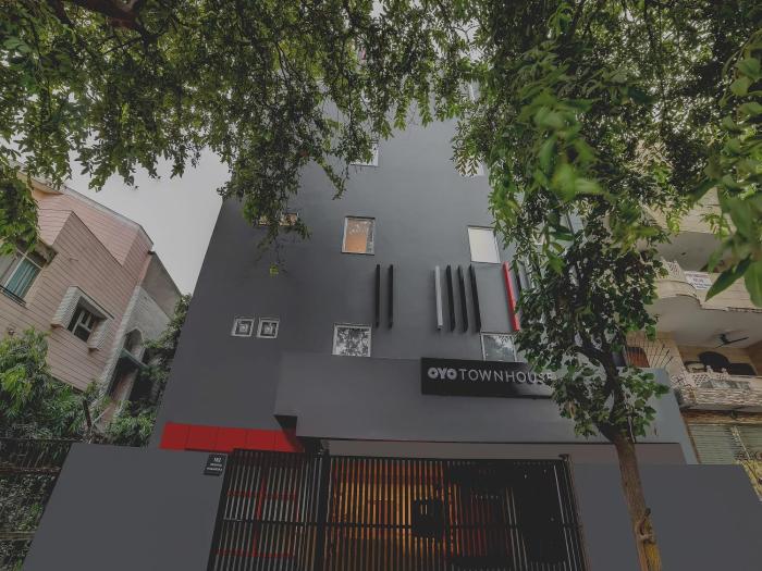 collection o near kohat enclave metro station