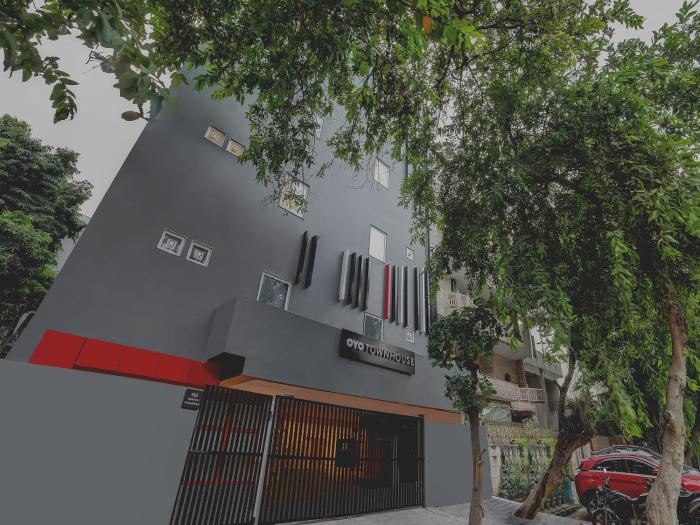 collection o near kohat enclave metro station