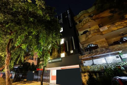 collection o near kohat enclave metro station