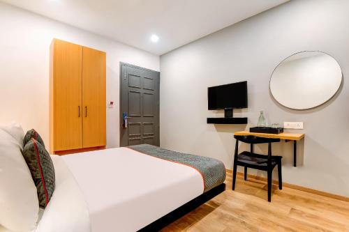 collection o near kohat enclave metro station