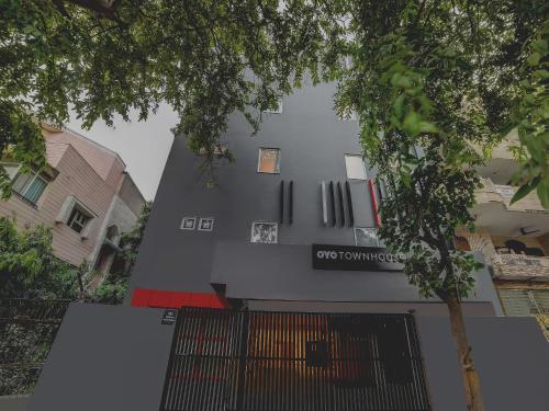 collection o near kohat enclave metro station