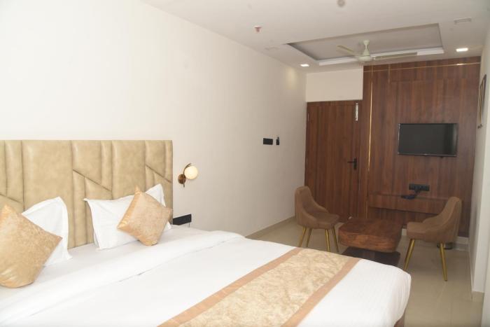 hotel lawang signage