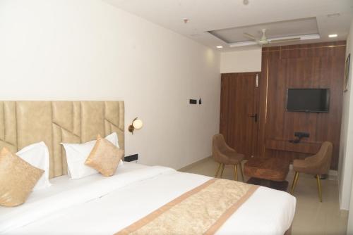 hotel lawang signage